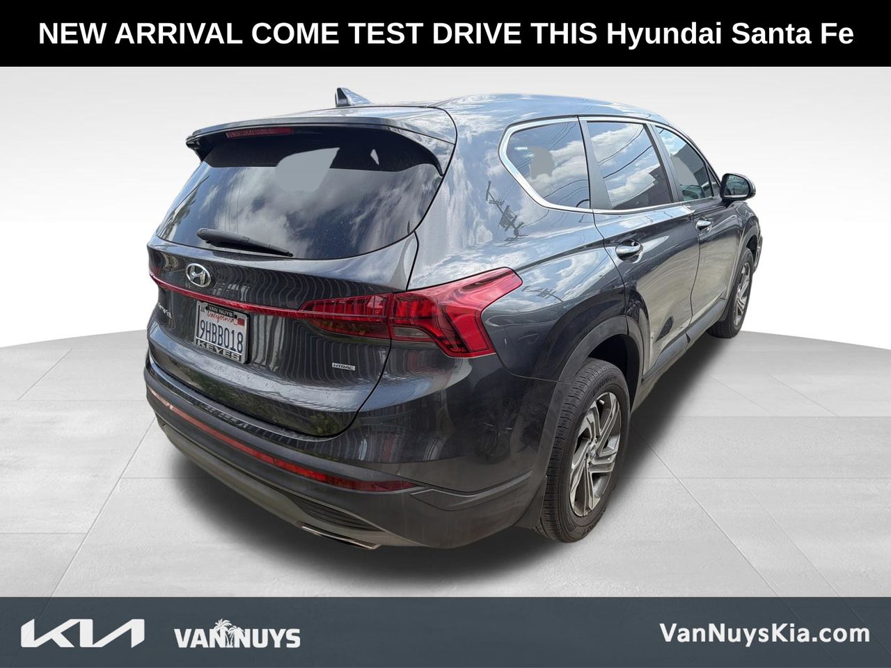 View vehicle photo 3