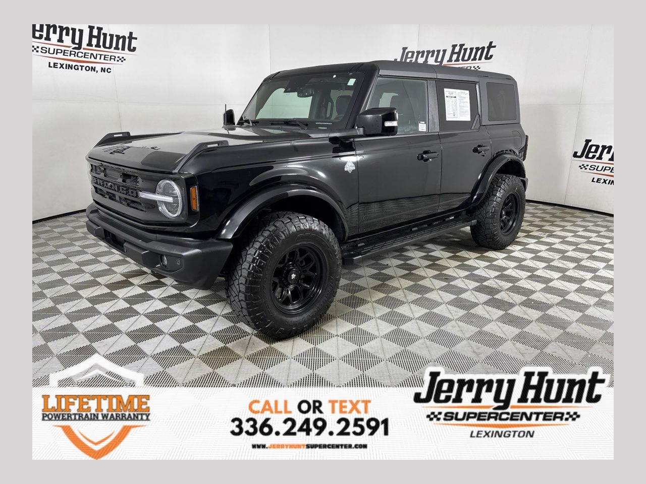 Shadow Black 2024 Ford Bronco SUV / Crossover Four-Wheel Drive Automatic