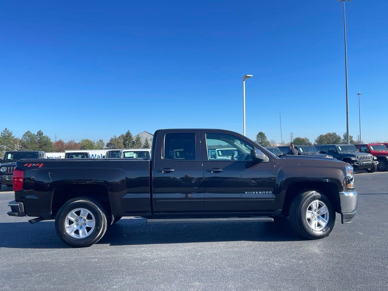 2018 Chevrolet Silverado 1500 LT 2