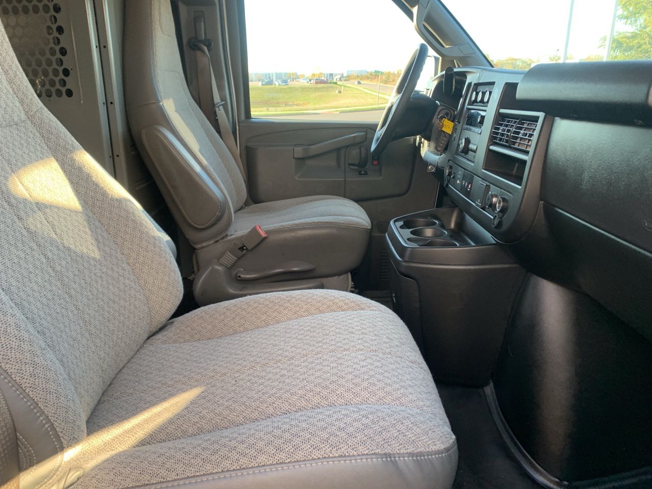 2019 GMC Savana 2500 Work Van 13