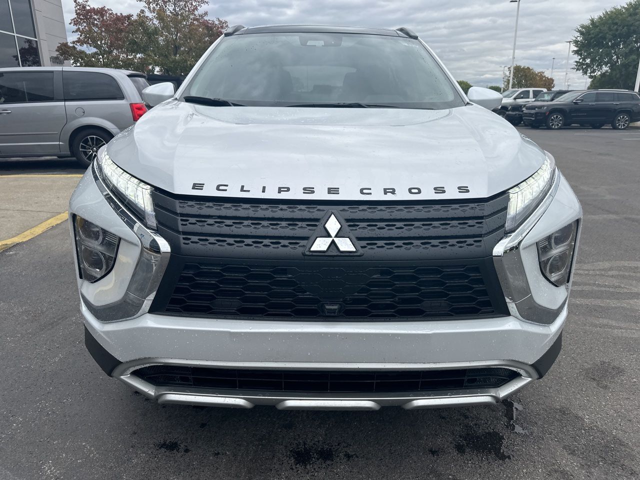 2023 Mitsubishi Eclipse Cross SE 2