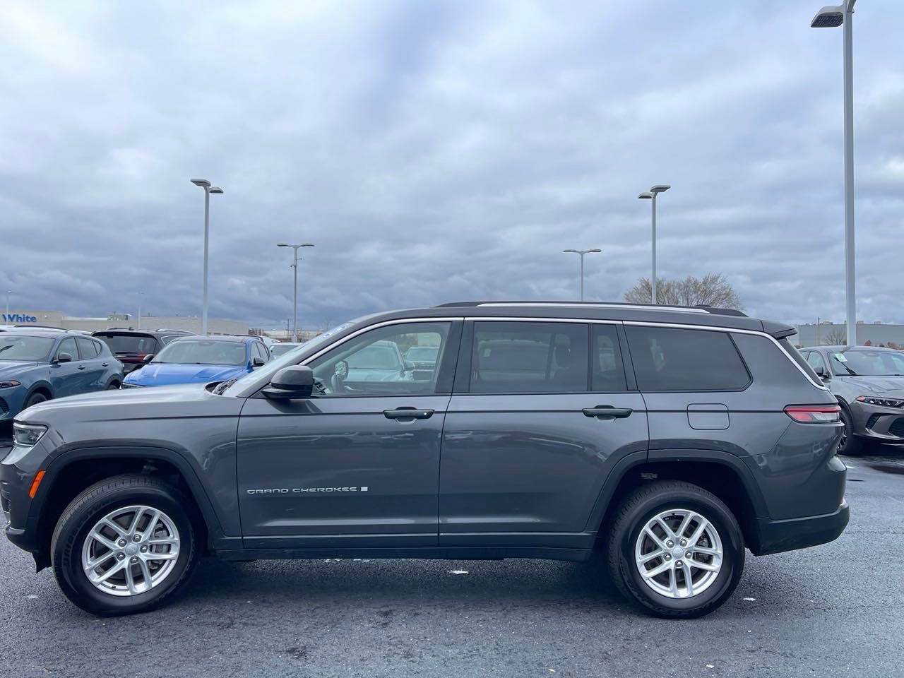 2022 Jeep Grand Cherokee L Laredo 6