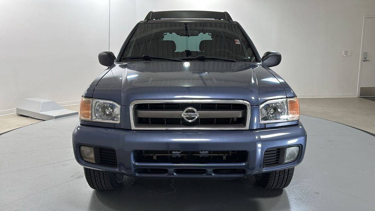 Used 2002 Blue Nissan SE image 2