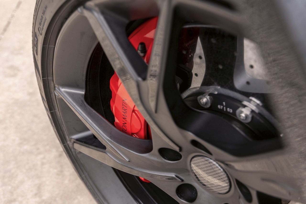 Used Car 2019 Aston Martin Dbs  Superleggera For Sale Under $230,000 In Austin, Texas