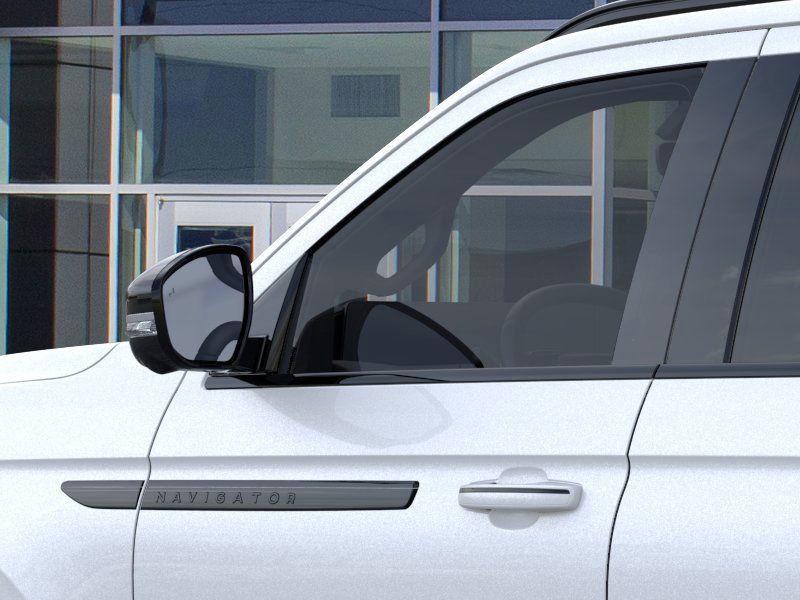 new 2026 Lincoln Navigator car, priced at $109,590