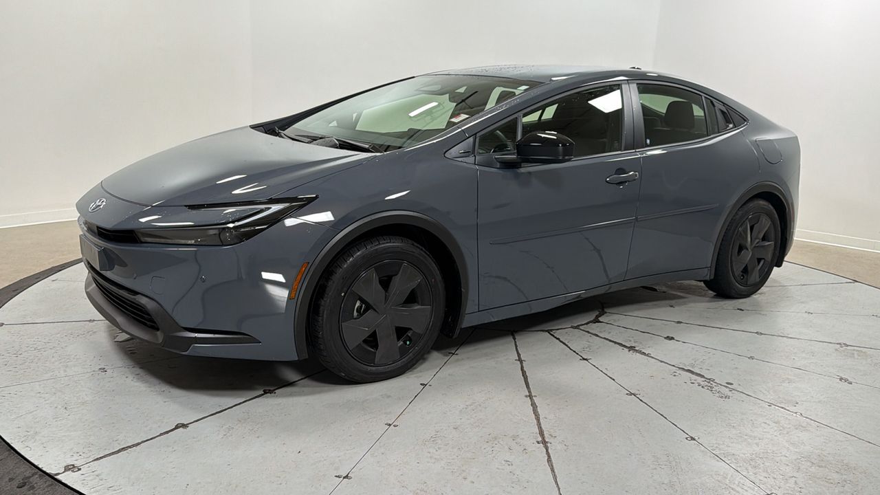 2026 Toyota Prius LE FWD