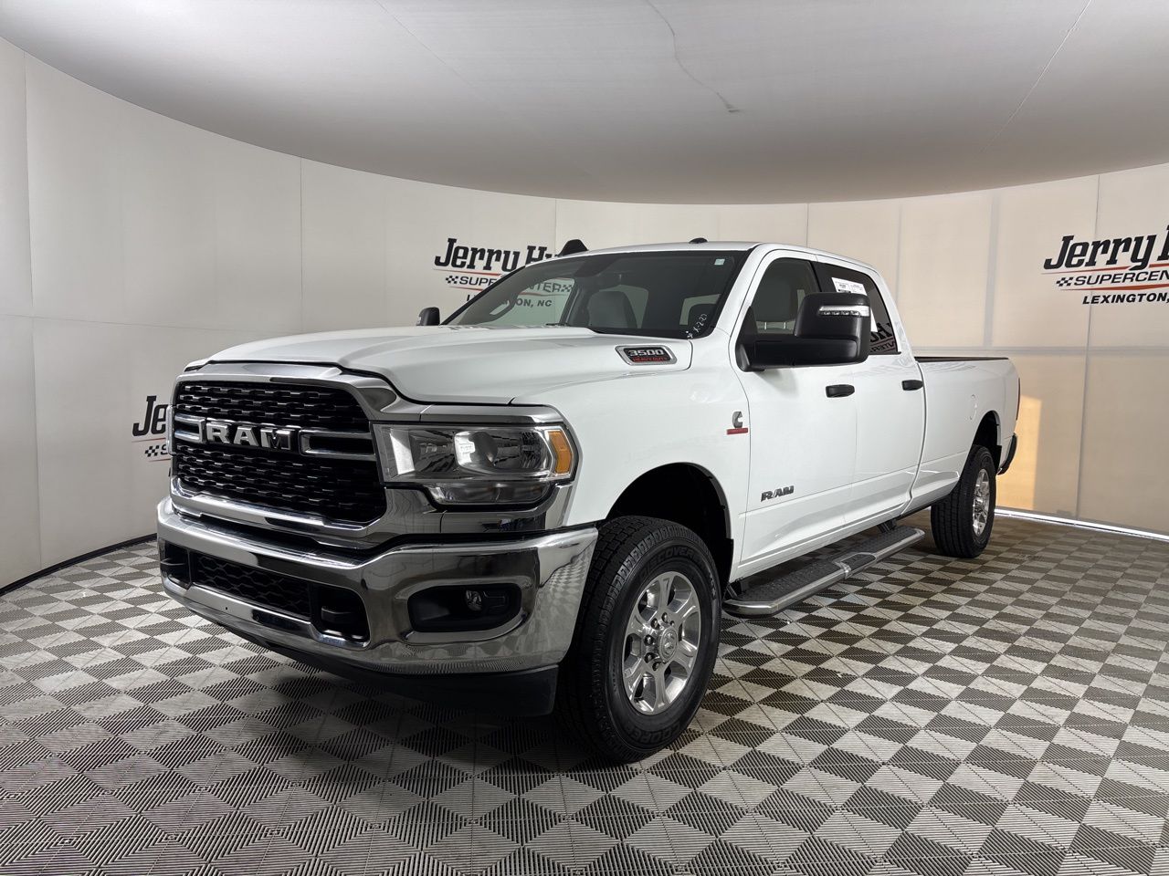 2024 RAM 3500 Big Horn Crew Cab LB 4WD