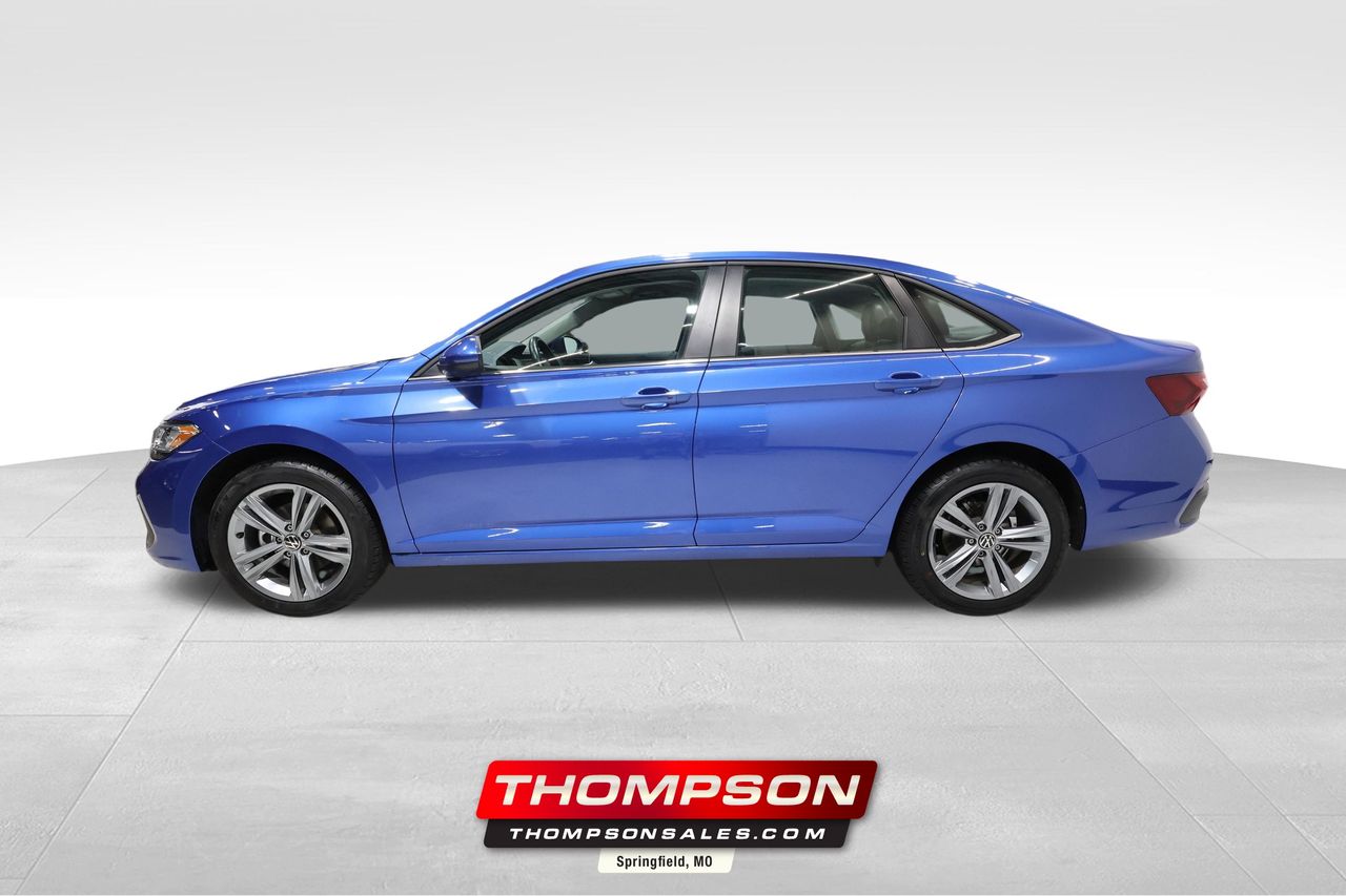 Rising Blue Metallic 2024 Volkswagen Jetta SE FWD Sedan Front-Wheel Drive 8-Speed Automatic