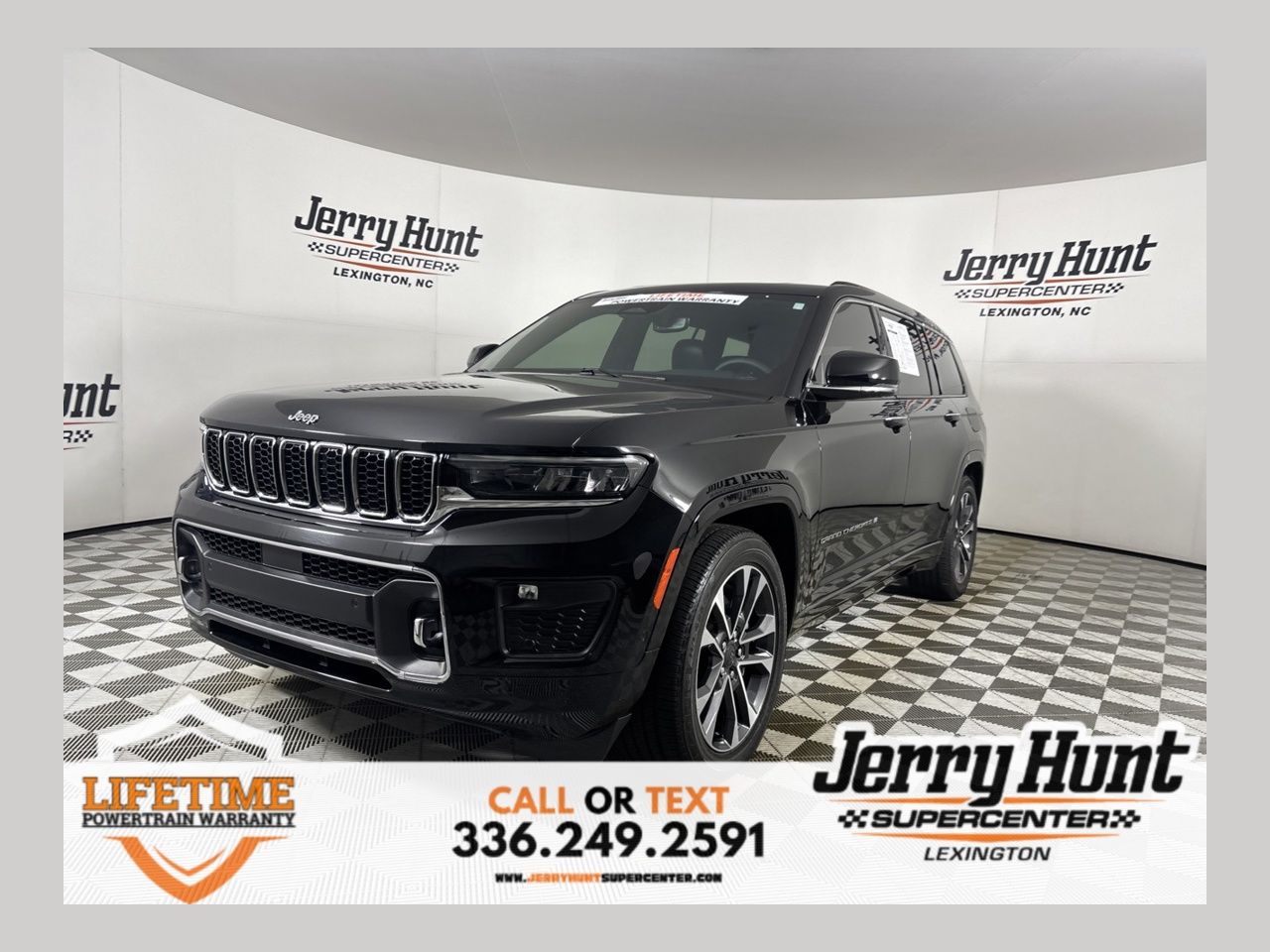 Diamond Black Crystal Pearlcoat 2023 Jeep Grand Cherokee L SUV / Crossover Four-Wheel Drive 8-Speed Automatic
