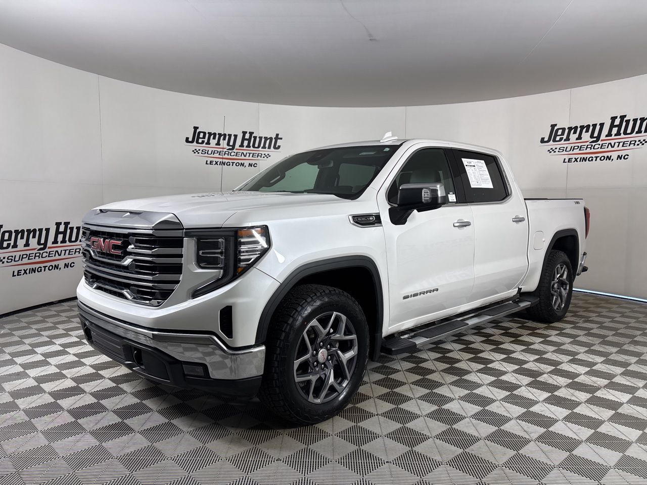 2023 GMC Sierra 1500 SLT Crew Cab 4WD