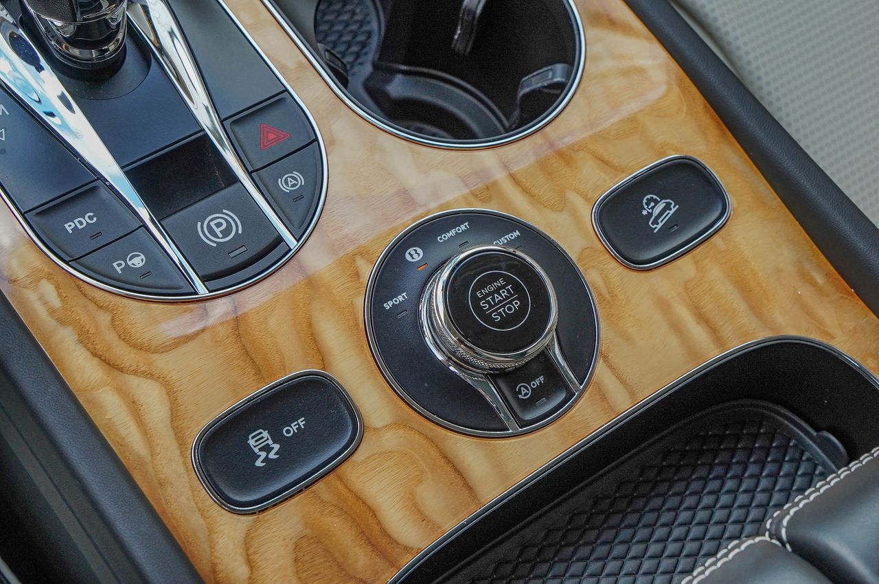 Used Car 2023 Bentley Bentayga  V8 For Sale Under $150,000 In Austin, Texas