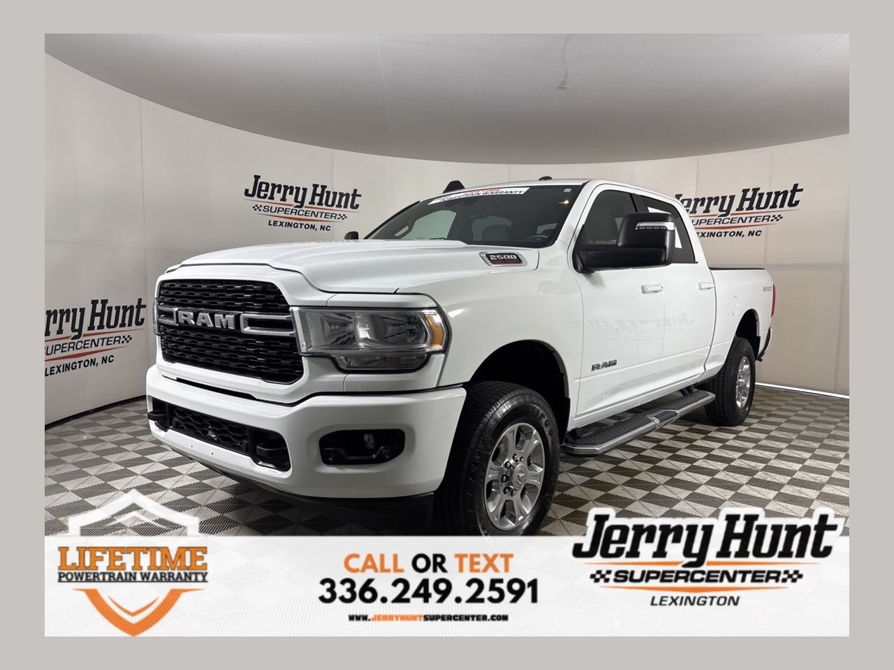 Bright White Clearcoat 2024 RAM 2500 Big Horn Crew Cab 4WD Pickup Truck Four-Wheel Drive 8-Speed Automatic