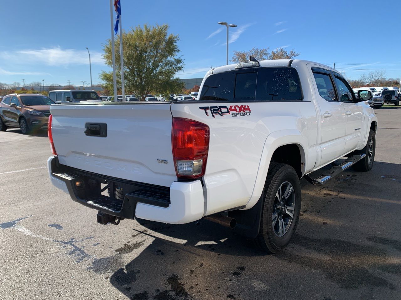 2017 Toyota Tacoma TRD Sport 3