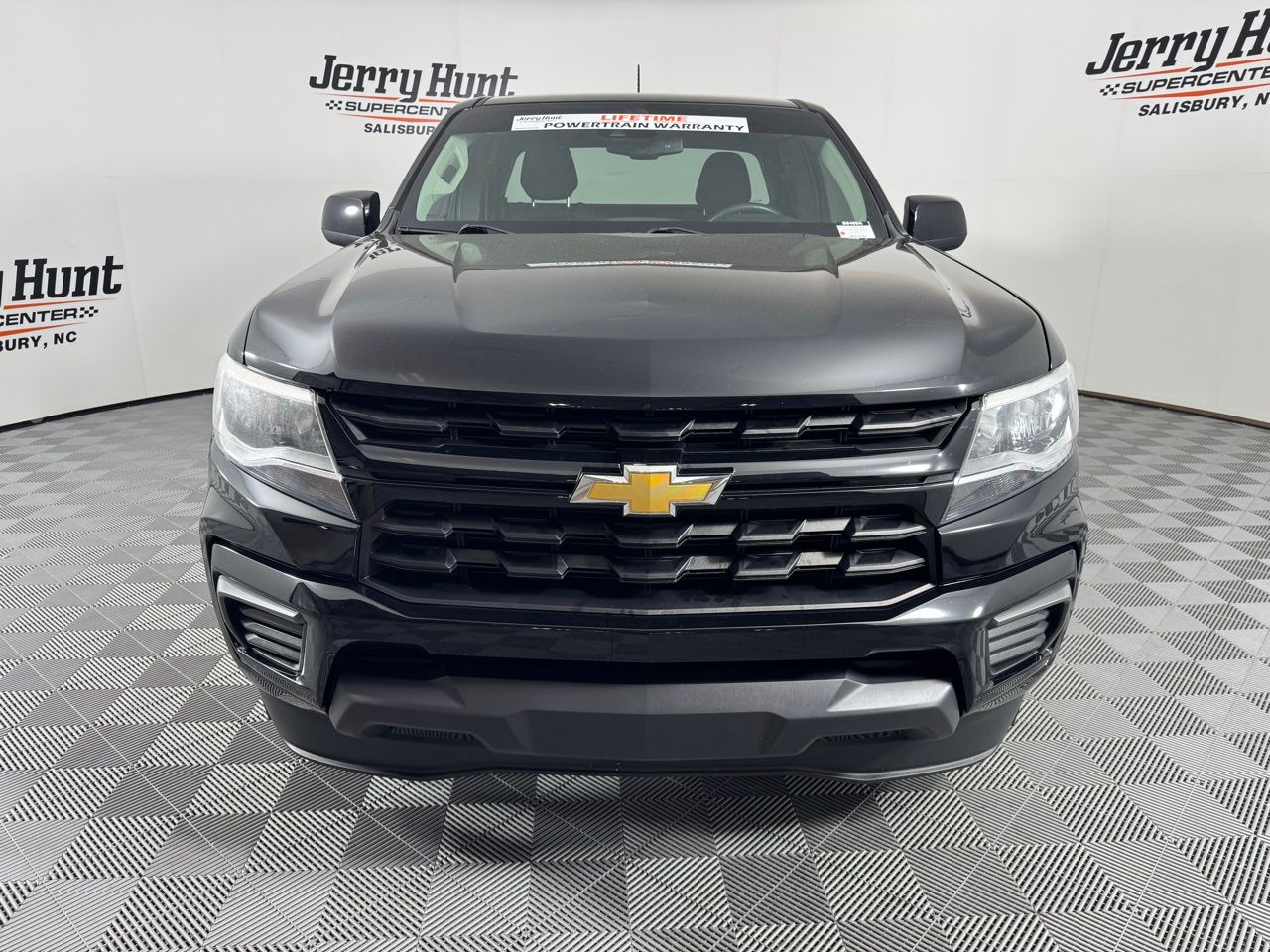 View vehicle photo 4