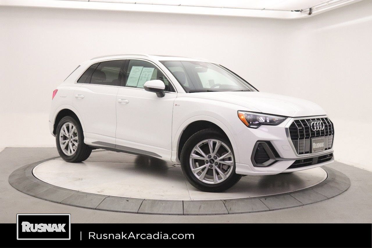 2022 Audi Q3 quattro Premium S Line 45 TFSI