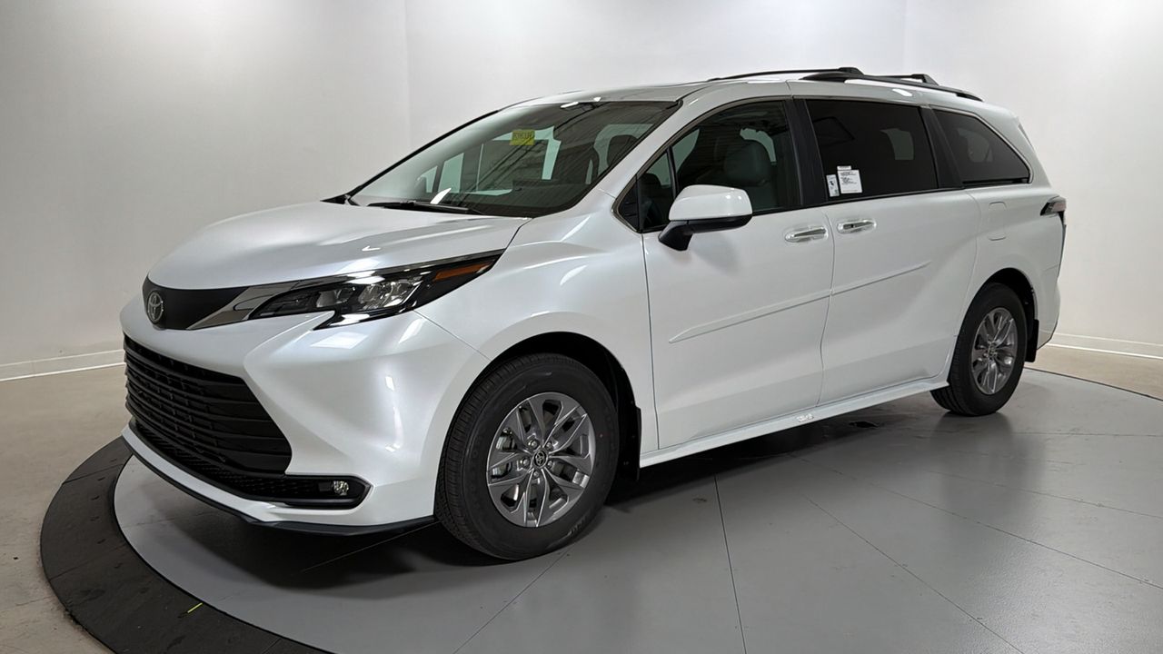 Pearl 2026 Toyota Sienna Minivan Front-Wheel Drive Continuously Variable Transmission