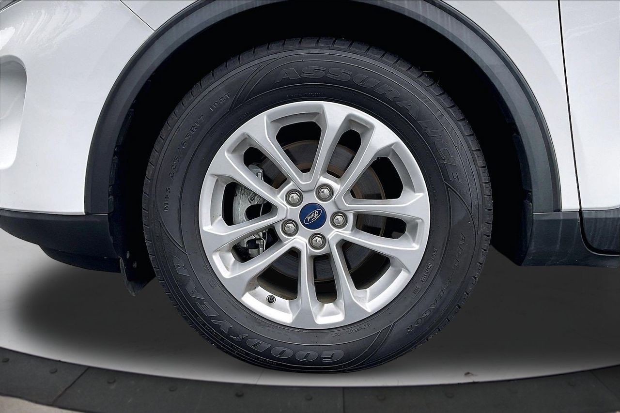 Certified Used 2021 White Ford SE image 32