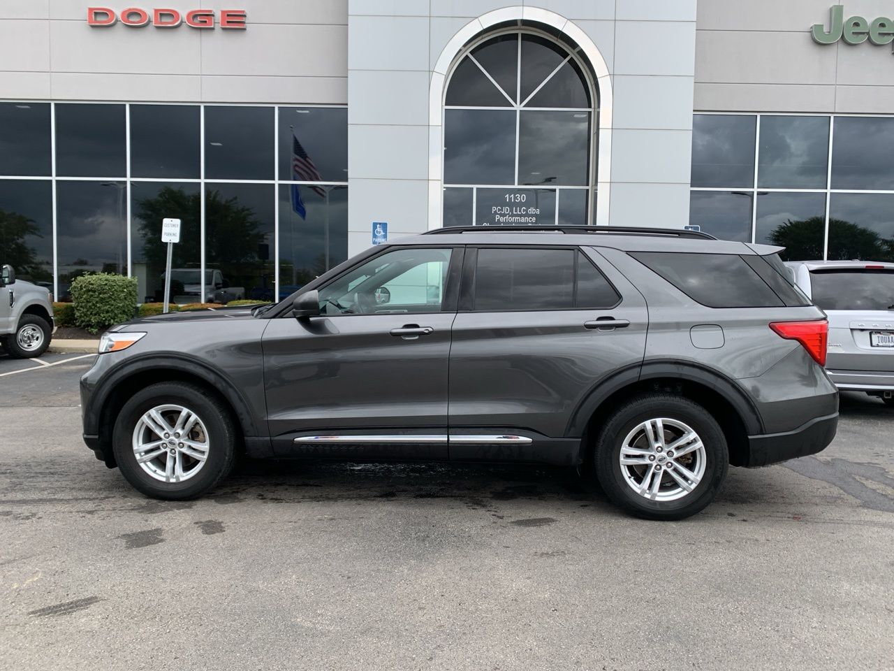 2020 Ford Explorer XLT 6