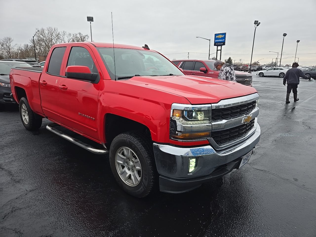 2018 Chevrolet Silverado 1500 LT 2