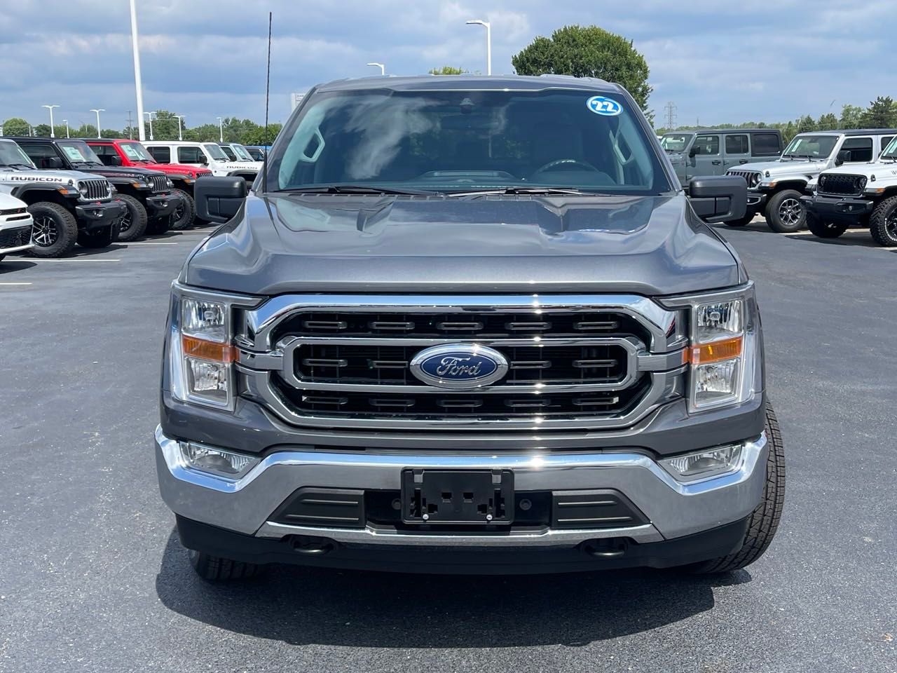 2022 Ford F-150 XLT 8