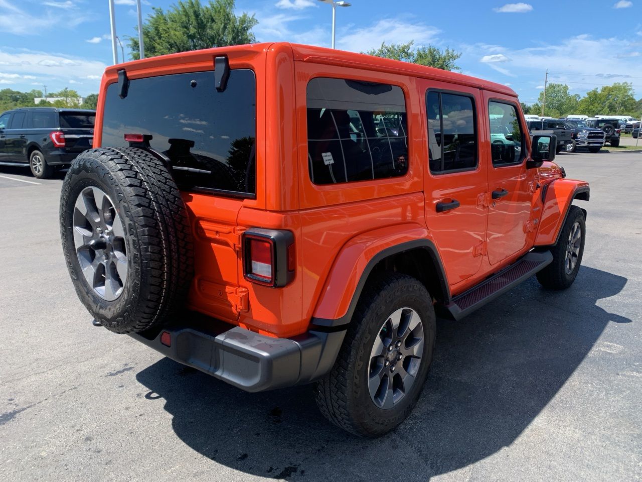 2020 Jeep Wrangler Unlimited Sahara 3