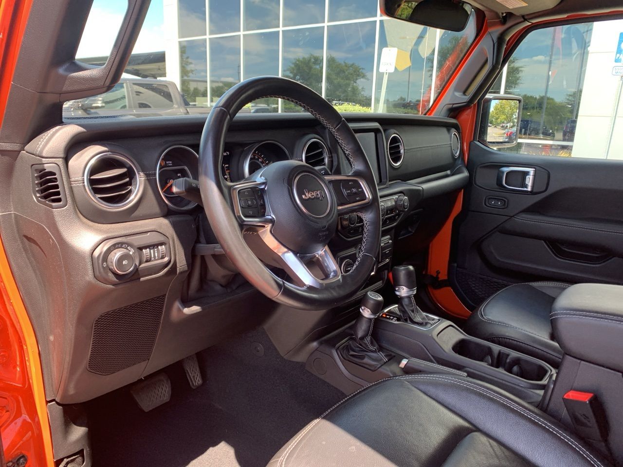 2020 Jeep Wrangler Unlimited Sahara 16