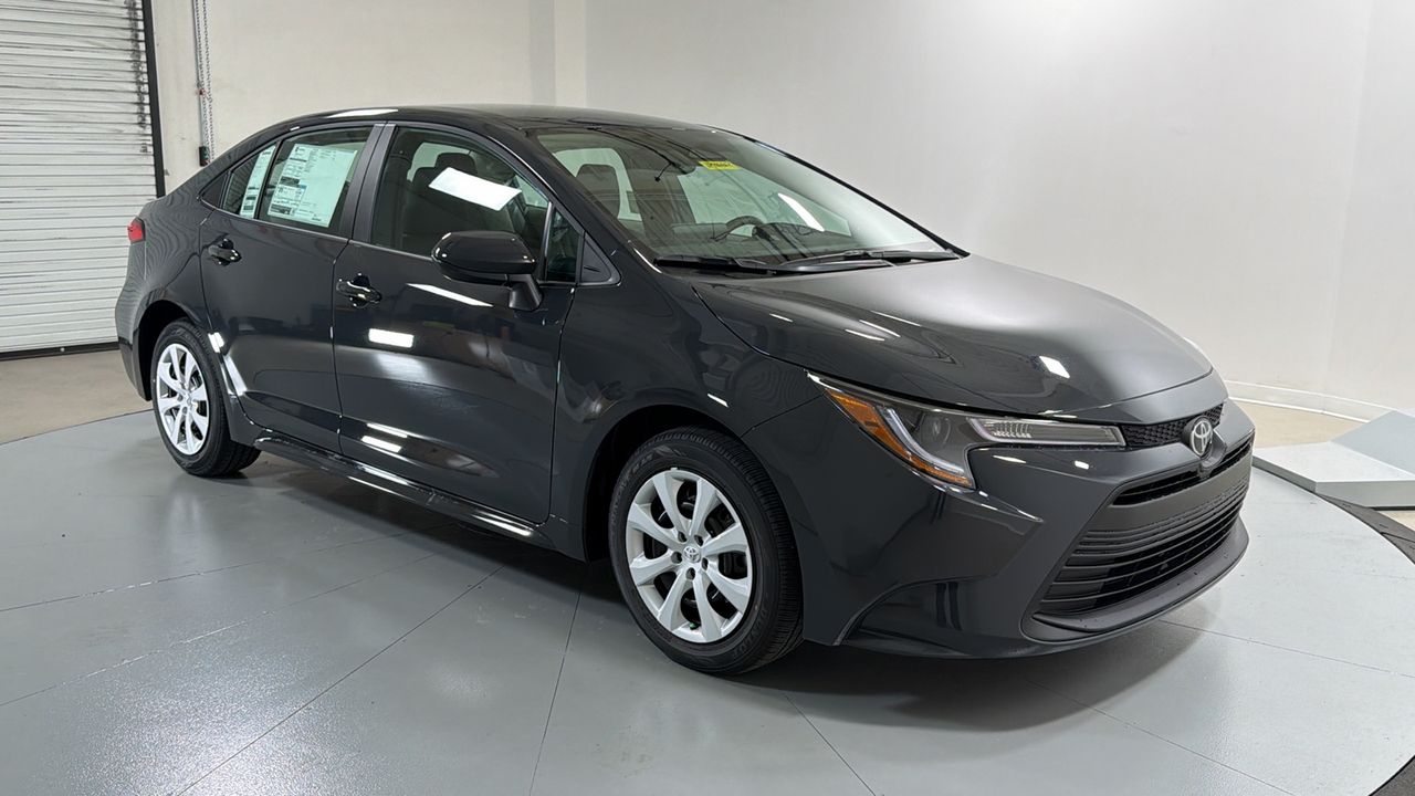 New 2026  Toyota LE image 3