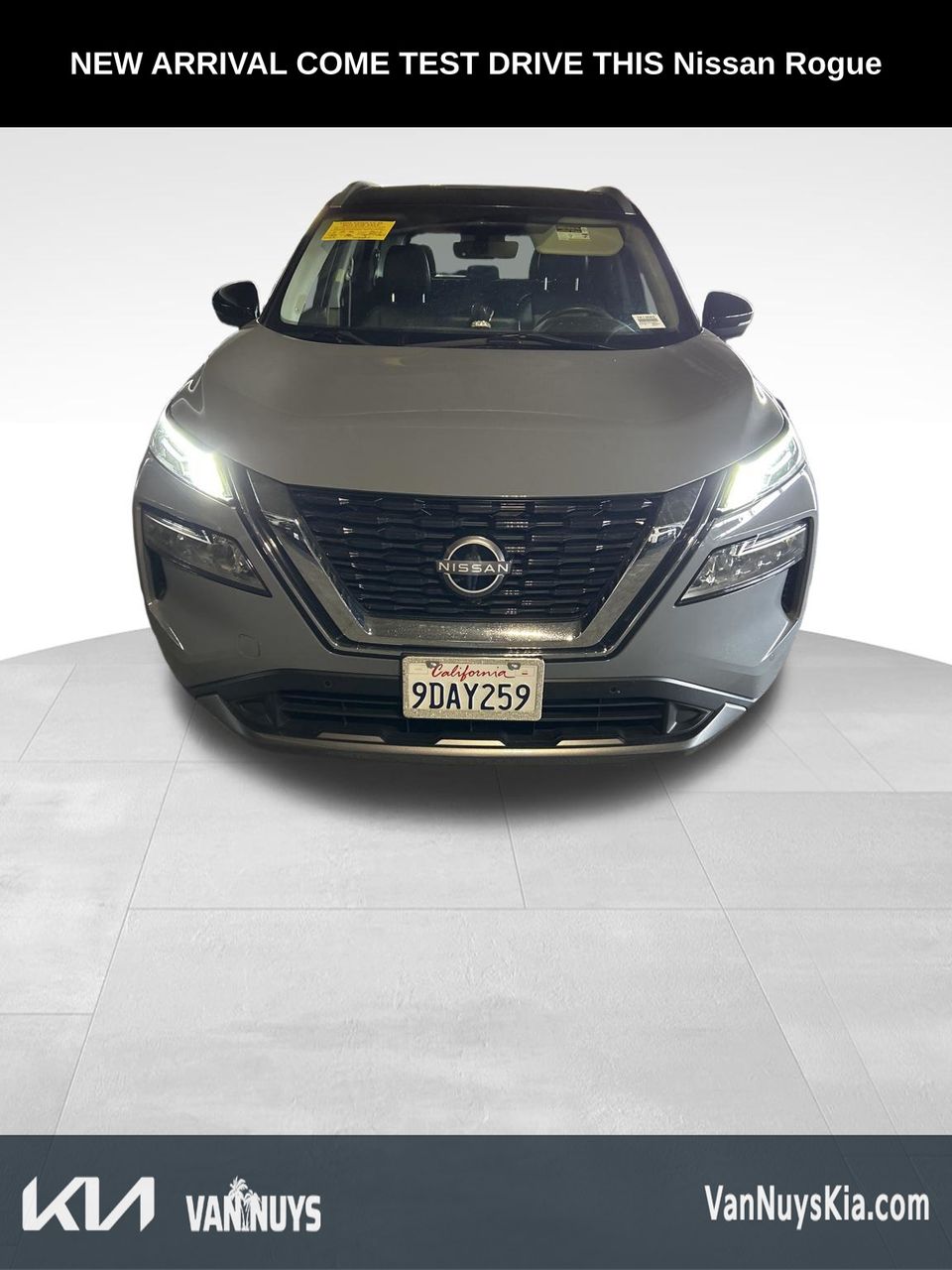 View vehicle photo 2