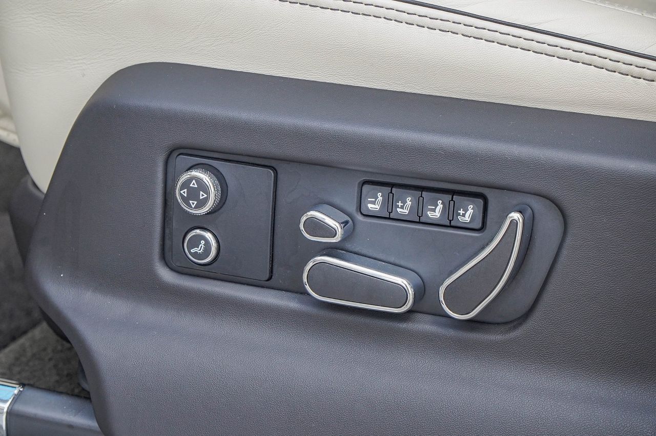 Used Car 2023 Bentley Bentayga  V8 For Sale Under $150,000 In Austin, Texas