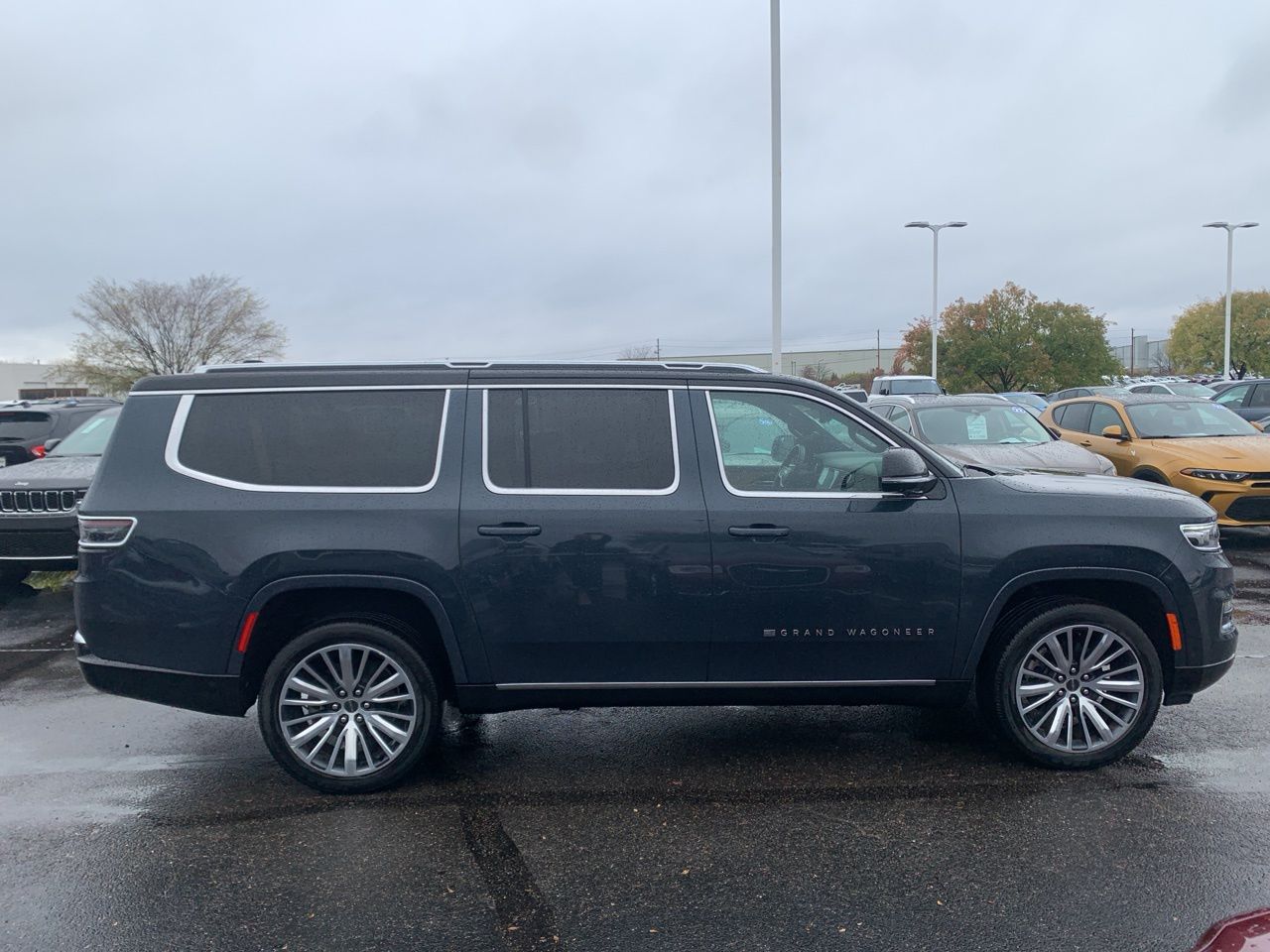 2023 Jeep Grand Wagoneer L Series III 2