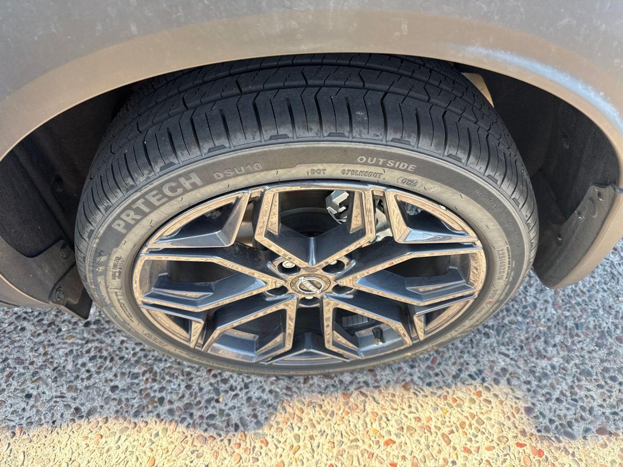 View vehicle photo 6