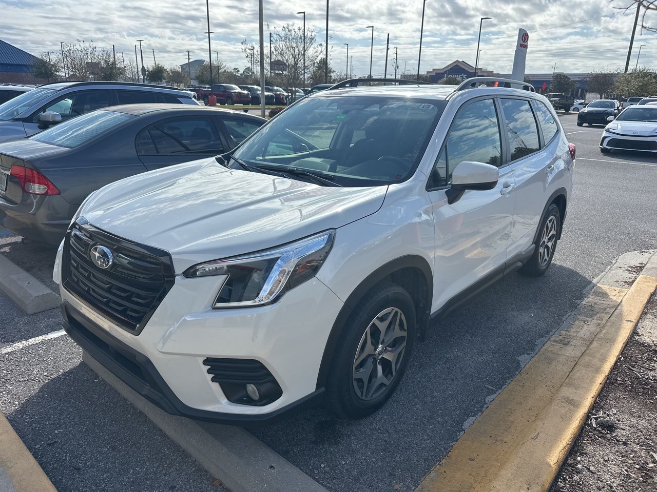 2022 Subaru Forester Premium Crossover AWD
