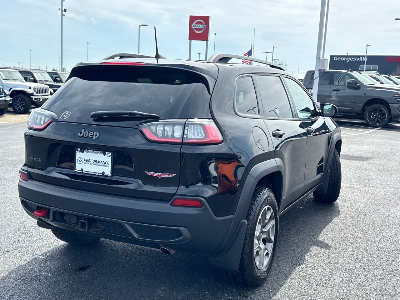 View vehicle photo 3