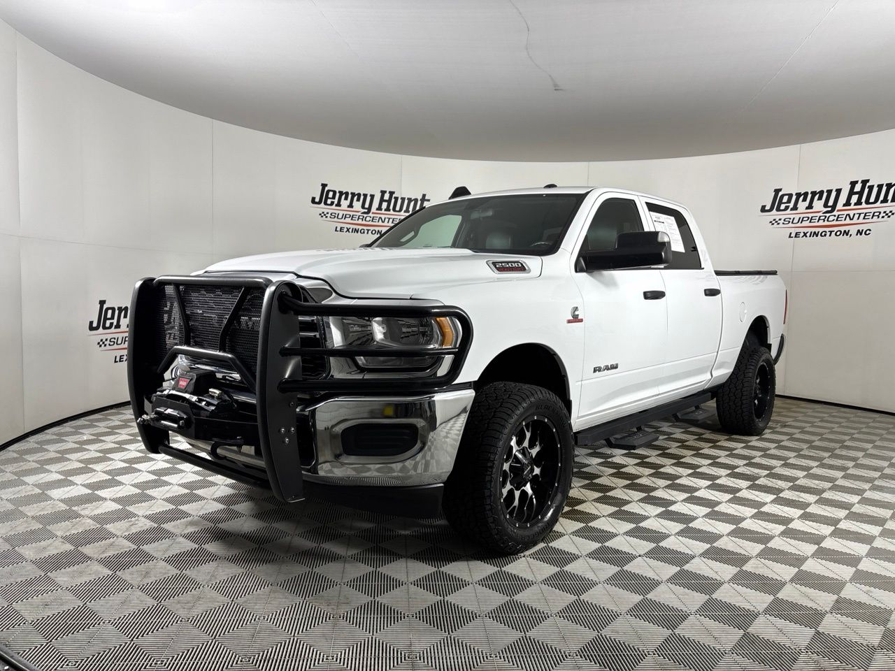Bright White Clearcoat 2022 RAM 2500 Pickup Truck Four-Wheel Drive 6-Speed Automatic