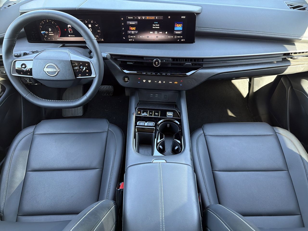View vehicle photo 2