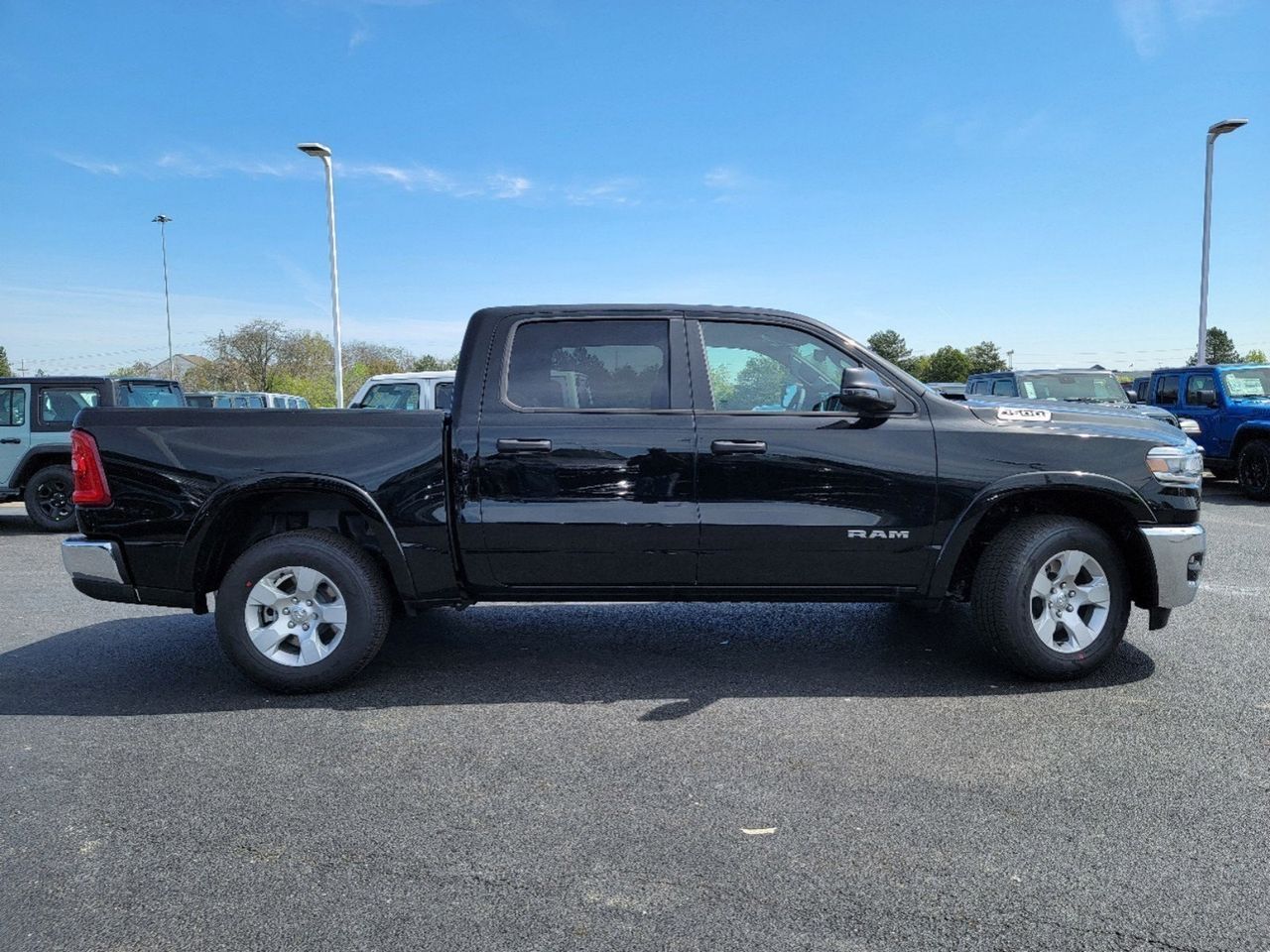 2025 Ram 1500 Big Horn/Lone Star 14