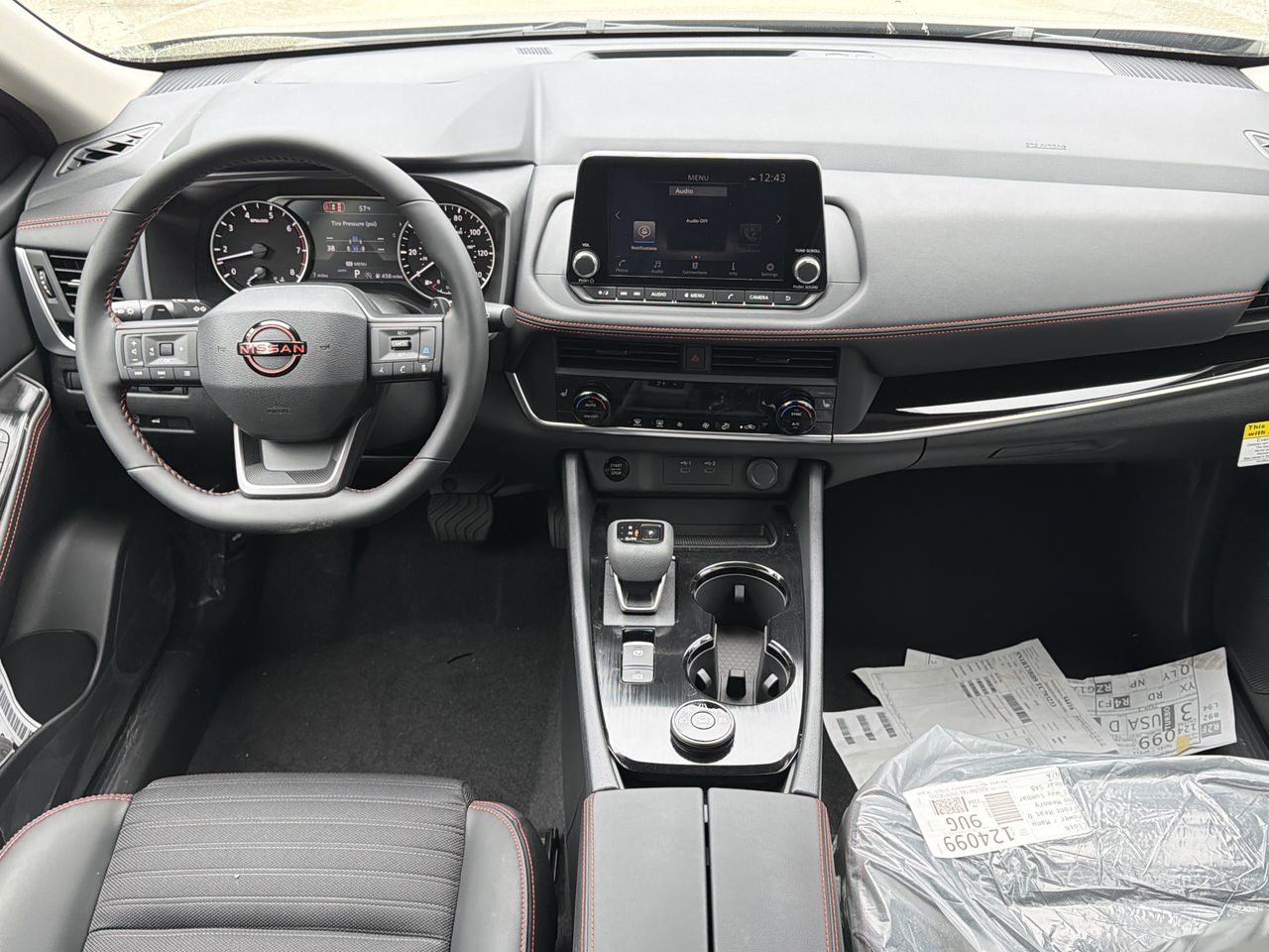 View vehicle photo 2