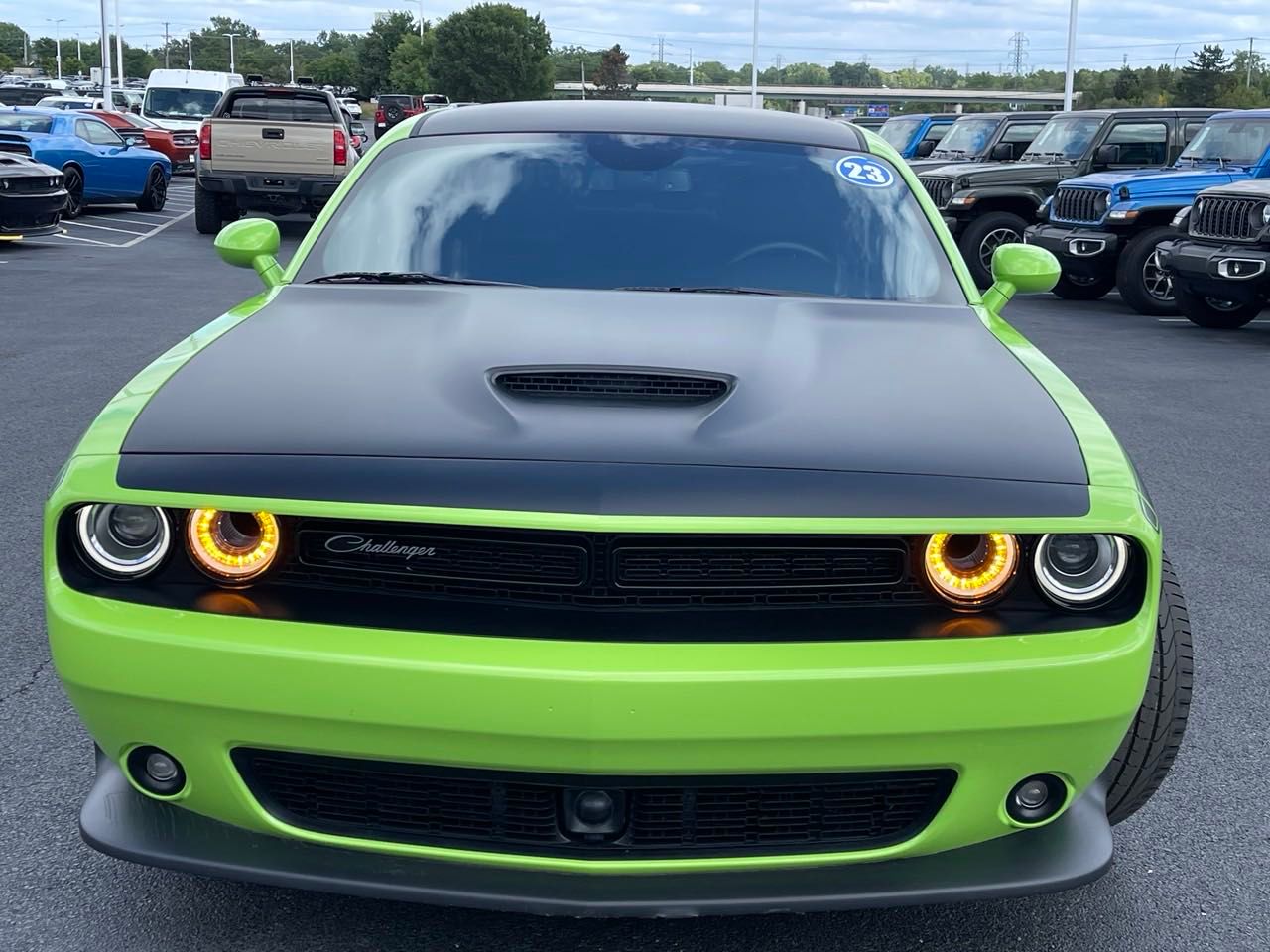 2023 Dodge Challenger R/T 8