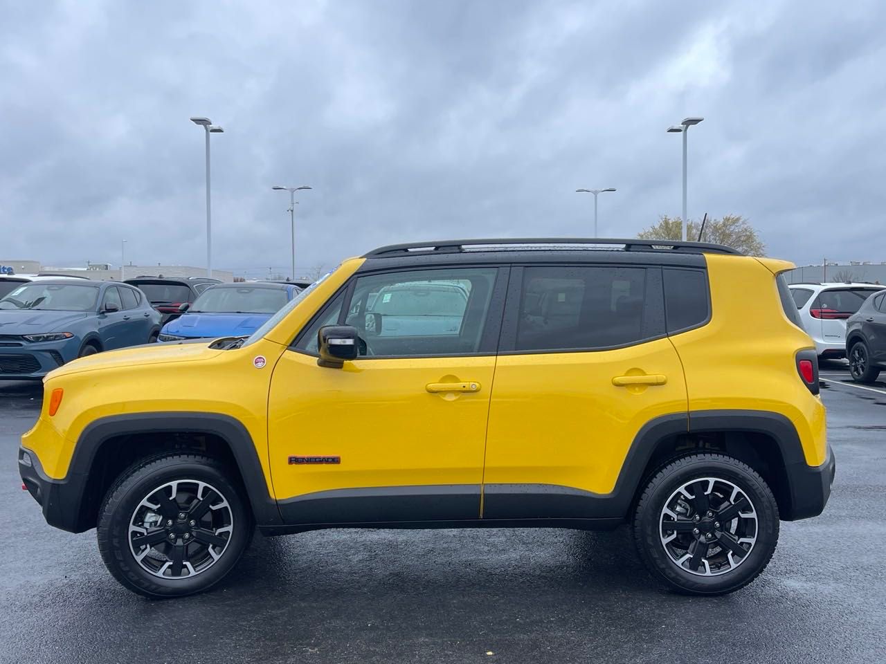 2023 Jeep Renegade Trailhawk 6