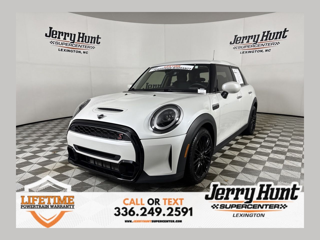 White Metallic 2024 MINI Cooper Hatchback Front-Wheel Drive 7-Speed Automatic