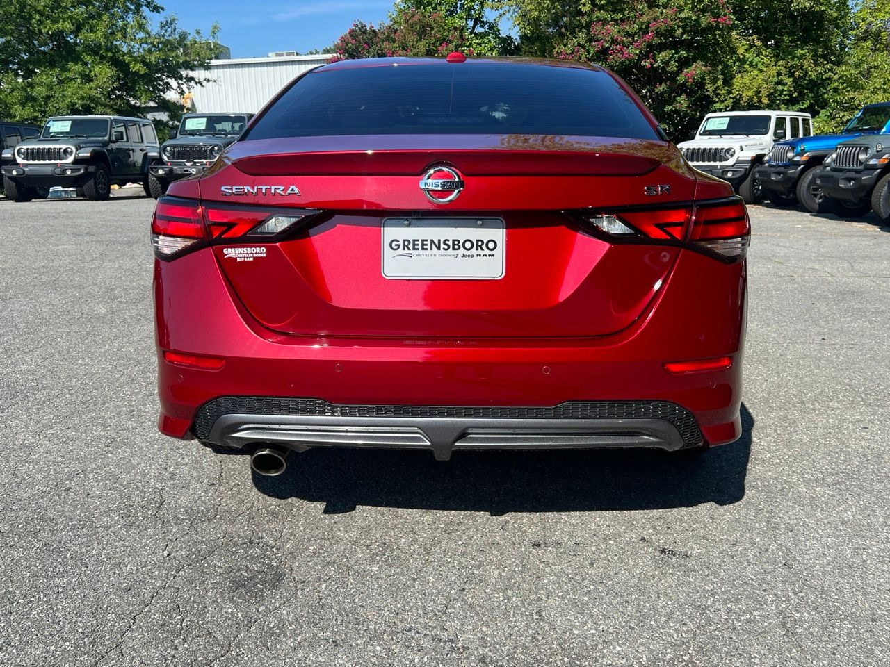 Used 2023 Red Nissan SR image 5
