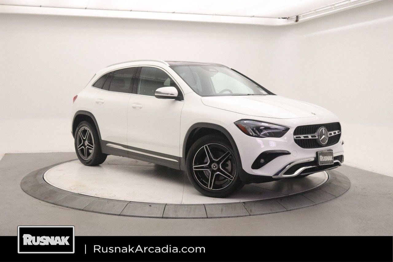 Polar White 2026 Mercedes-Benz GLA 250 FWD SUV / Crossover Front-Wheel Drive 8-Speed Dual Clutch