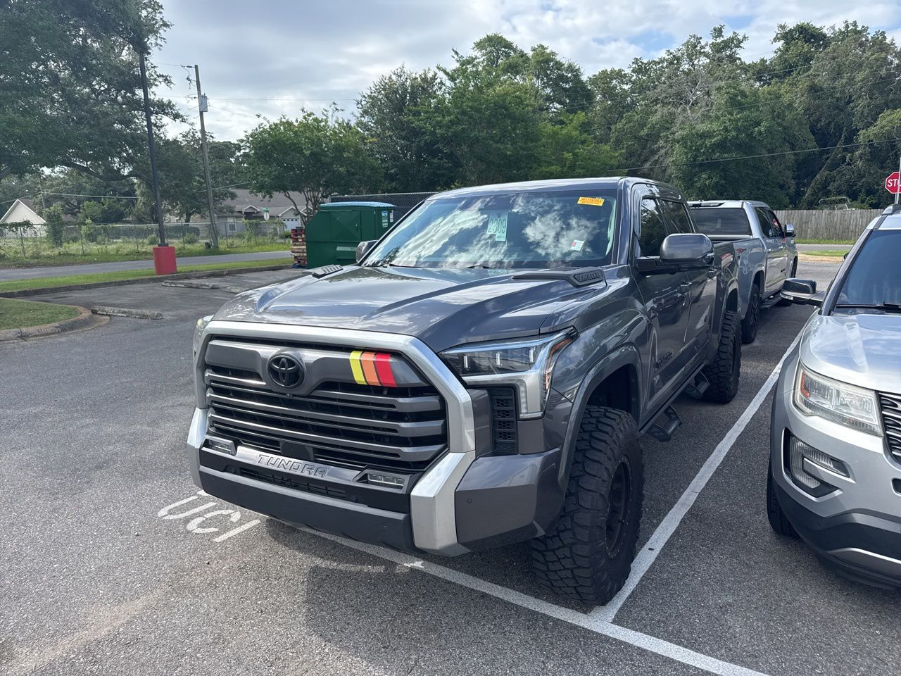 2022 Toyota Tundra Limited CrewMax Cab 4WD Pickup Truck Four-Wheel Drive Automatic