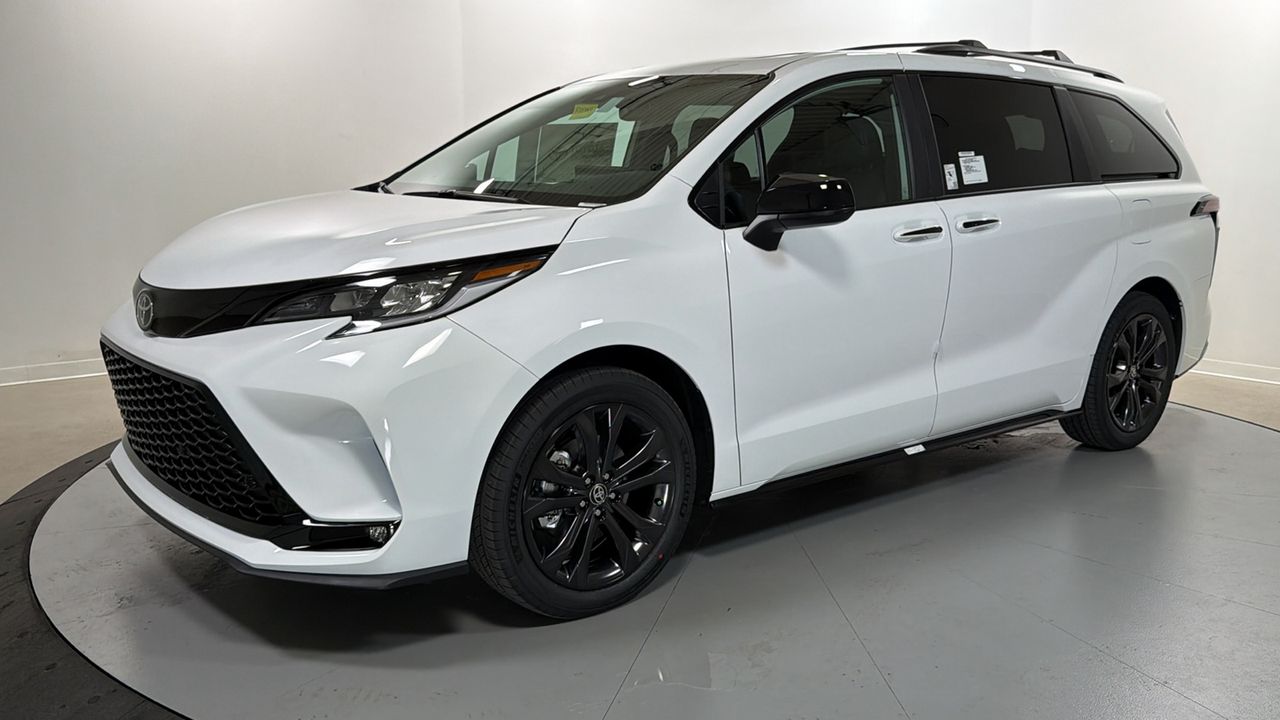 Ice 2026 Toyota Sienna Minivan Front-Wheel Drive Continuously Variable Transmission
