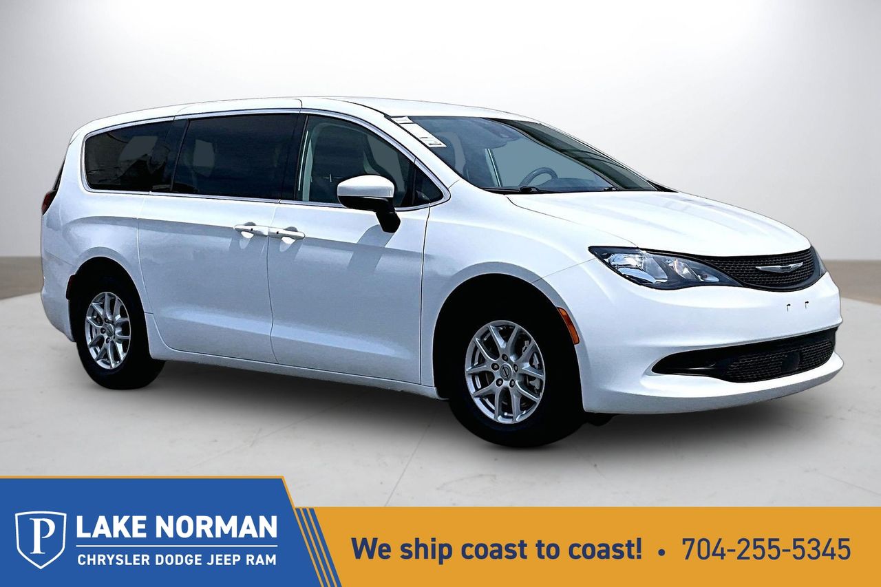 2023 Chrysler Voyager LX FWD