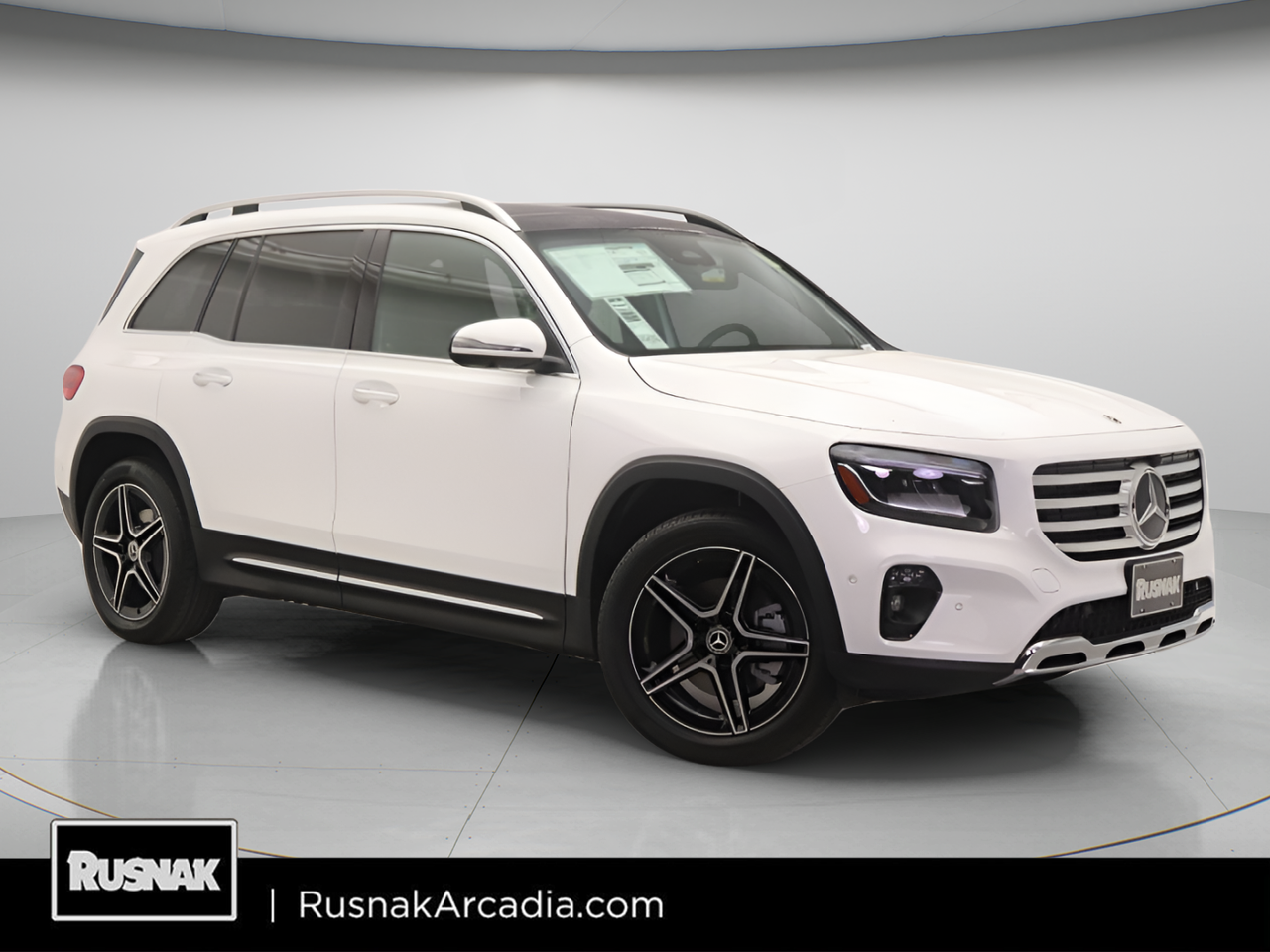 White 2026 Mercedes-Benz GLB 250 FWD SUV / Crossover Front-Wheel Drive 8-Speed Dual Clutch