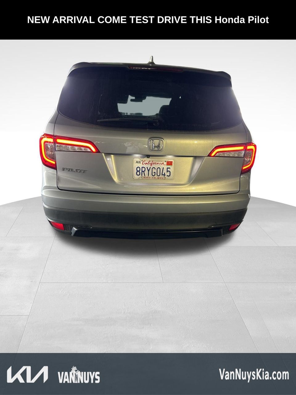 View vehicle photo 3