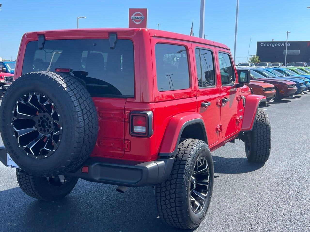 2023 Jeep Wrangler Sahara 3