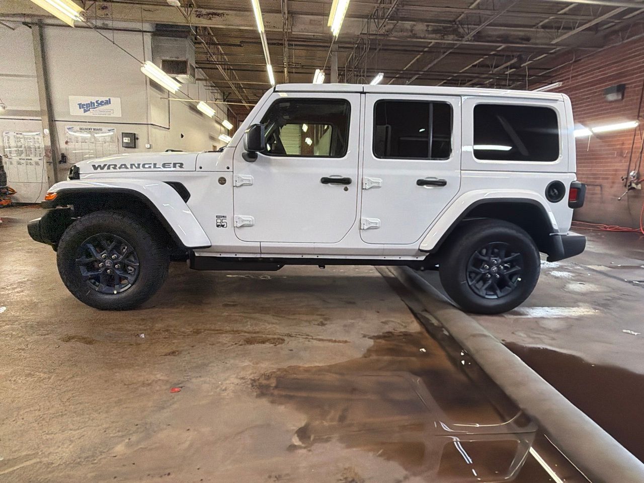 New 2026 White Jeep 85th Anniversary Edition image 2