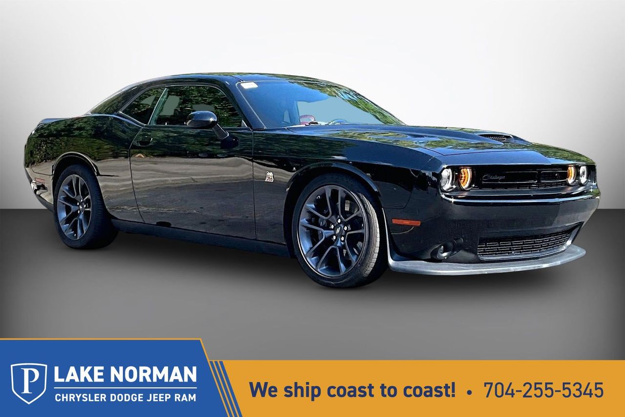 Pitch Black Clearcoat 2023 Dodge Challenger Coupe Rear-Wheel Drive 8-Speed Automatic